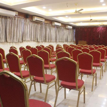 Hotel Chandra'S Визакхапатнам Екстериор снимка
