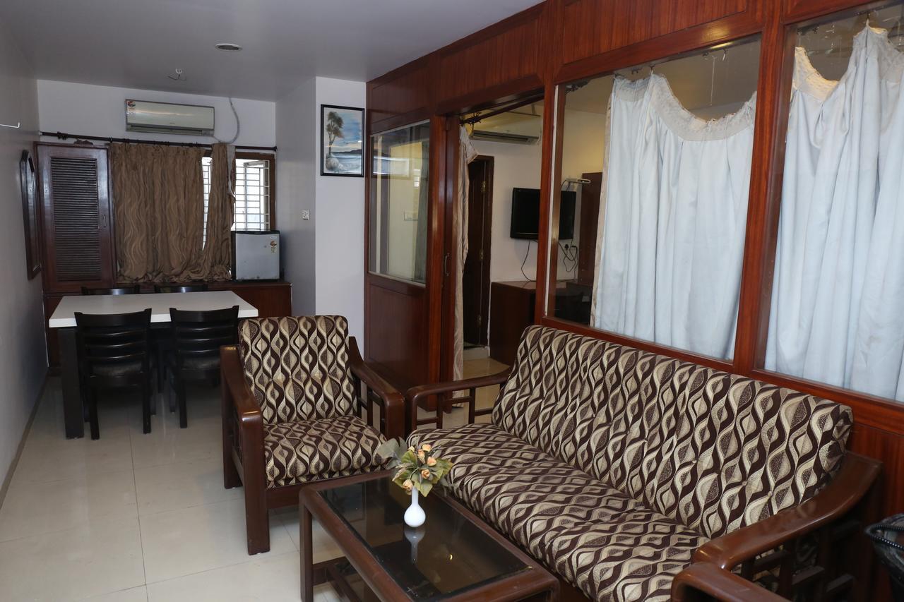 Hotel Chandra'S Визакхапатнам Екстериор снимка