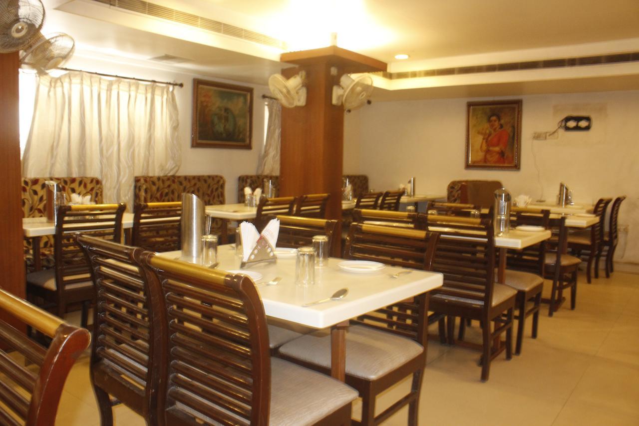 Hotel Chandra'S Визакхапатнам Екстериор снимка