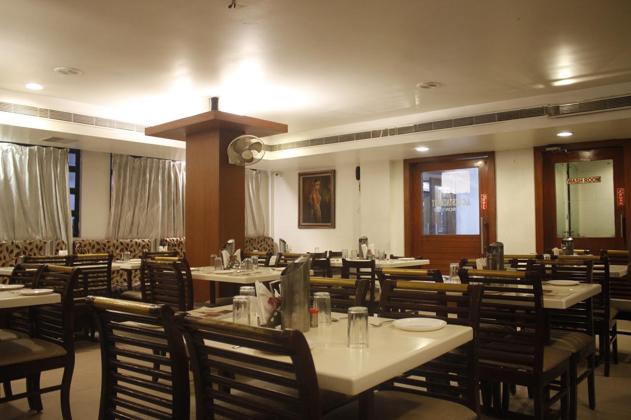 Hotel Chandra'S Визакхапатнам Екстериор снимка